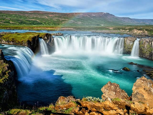 Wonders & Wildlife of Iceland, a cruise by Fred. Olsen Cruise Lines