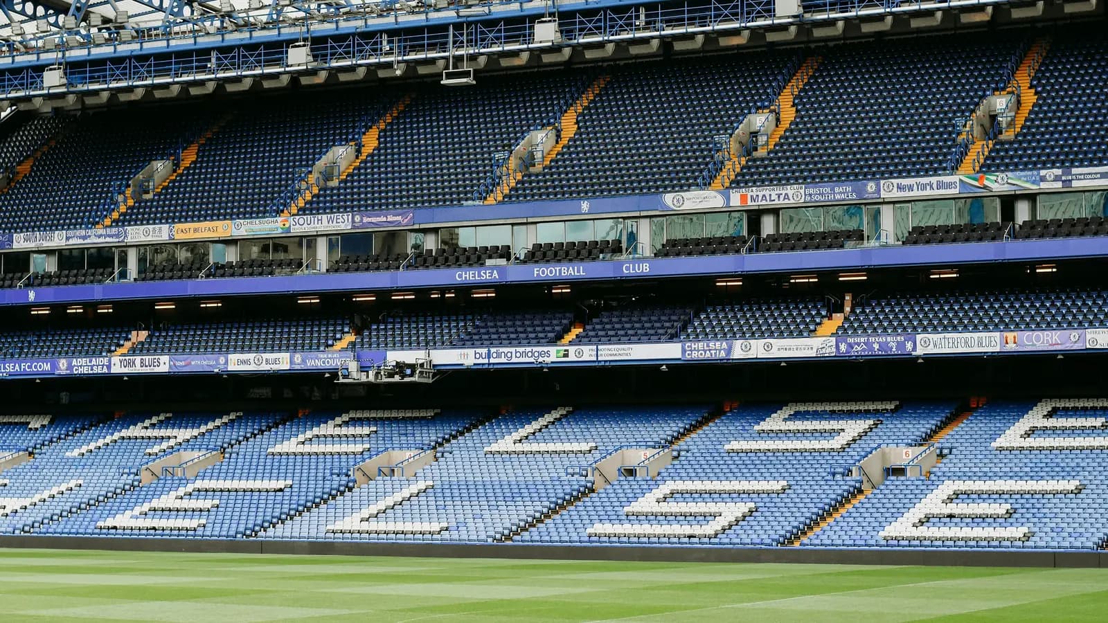 Chelsea FC: West London, Pitch to City (United Kingdom), a tour by G Adventures