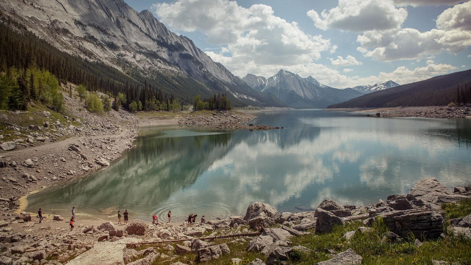 Canadian Rockies Encompassed (Canada), a tour by G Adventures