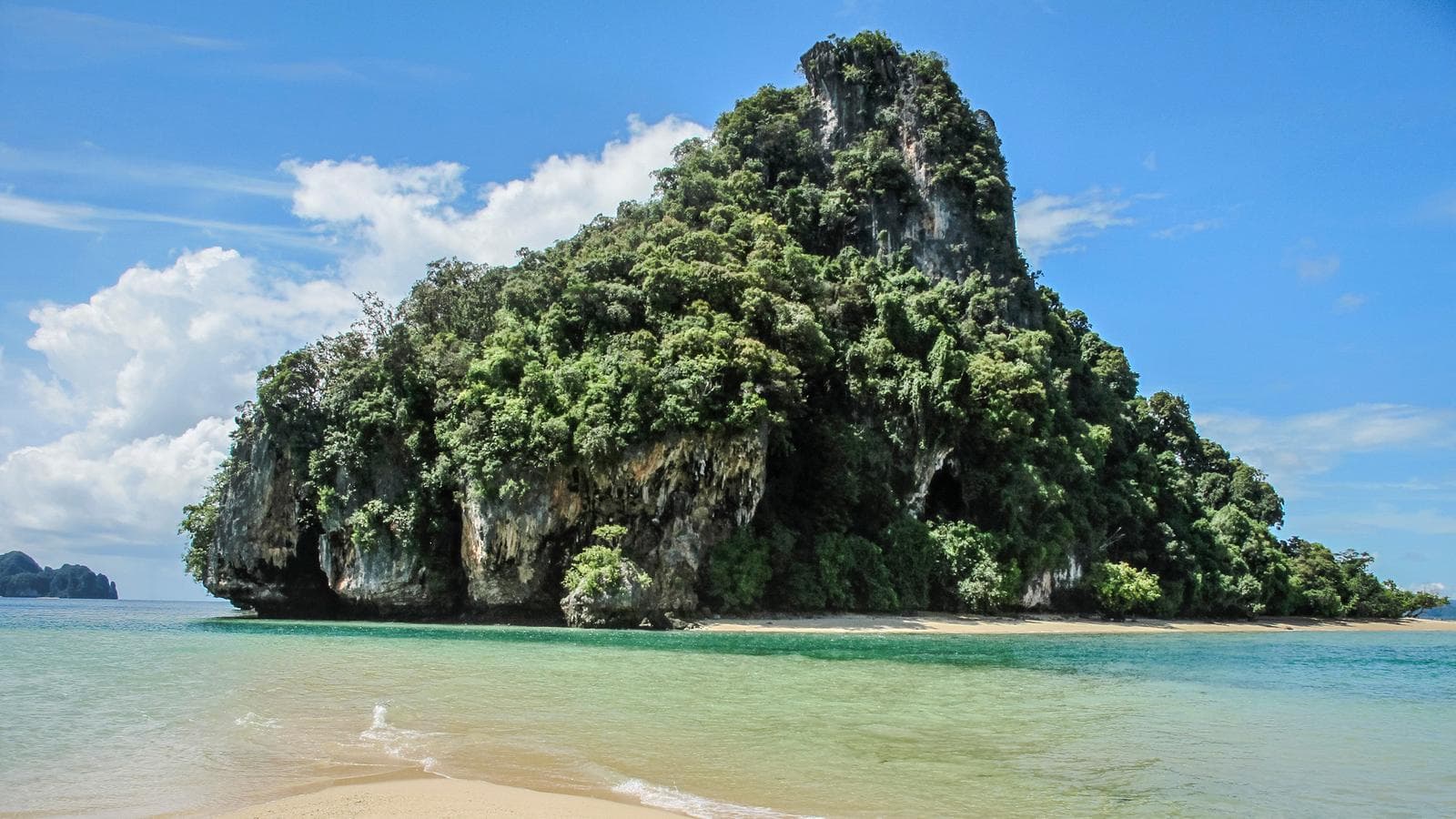 Thailand Island Hopping – West Coast, a tour by G Adventures