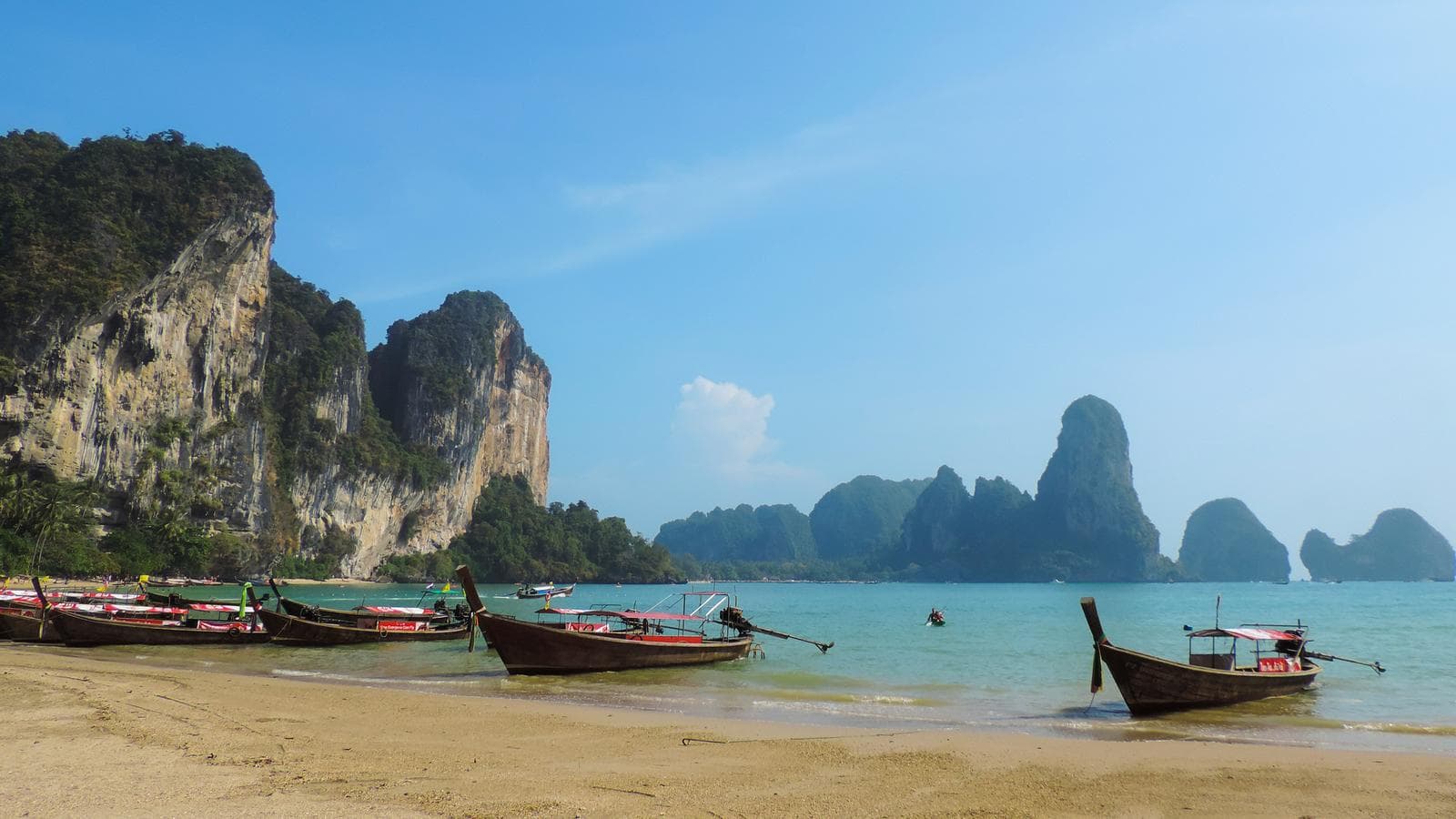 Classic Cambodia and Thai Islands – West Coast (Vietnam), a tour by G Adventures