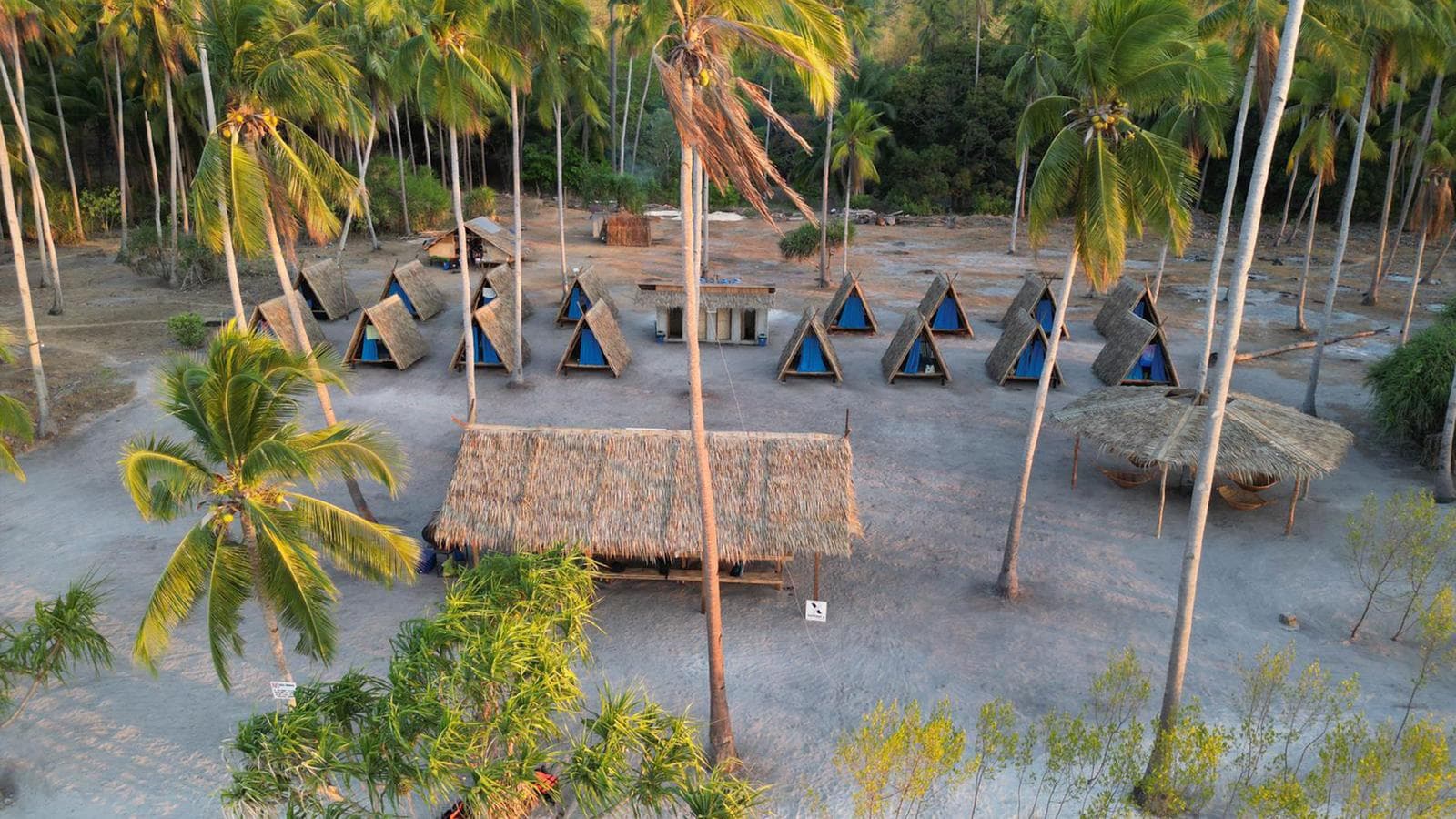 Philippines Island Hopping: El Nido, Coron & Beach Bonfires, a tour by G Adventures