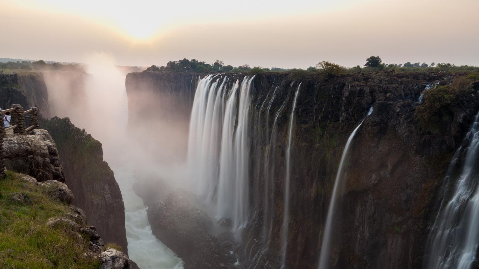 Journeys: Kruger, Victoria Falls & Namibia (Zimbabwe), a tour by G Adventures