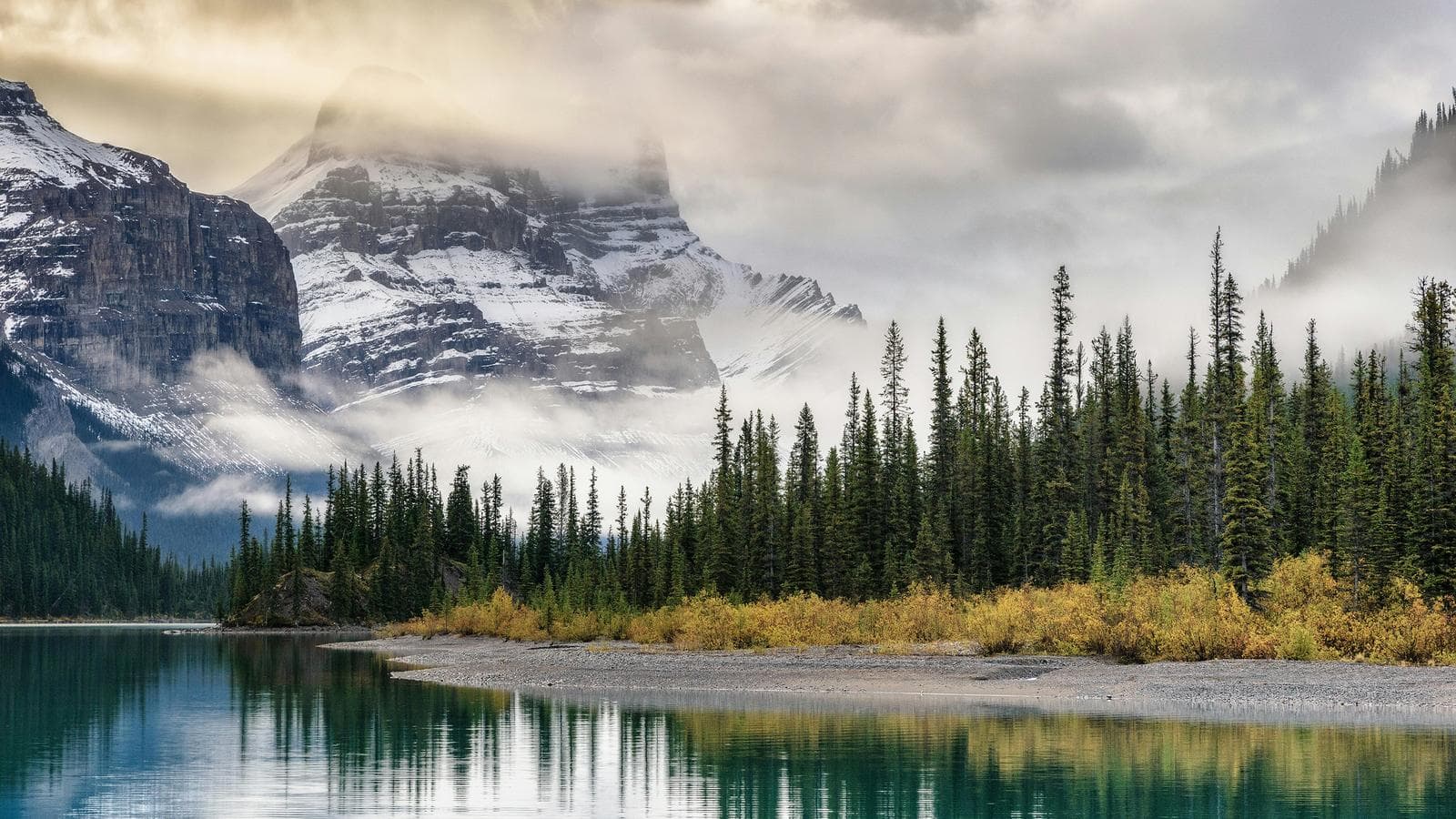 Signature: Canada's Rocky Mountains, Banff & Indigenous Traditions, a tour by G Adventures